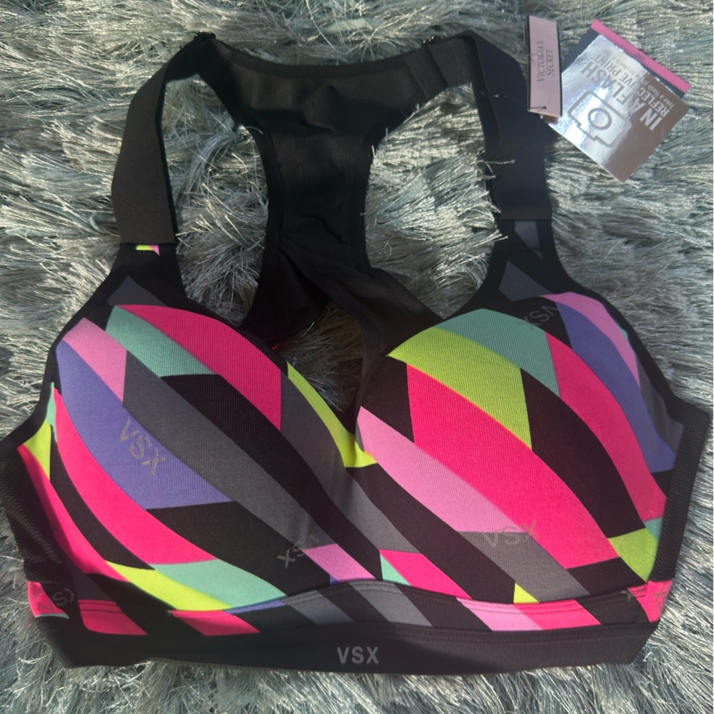 Victoria’s Secret Incredible high impact sports bra. Multicolor. 36C